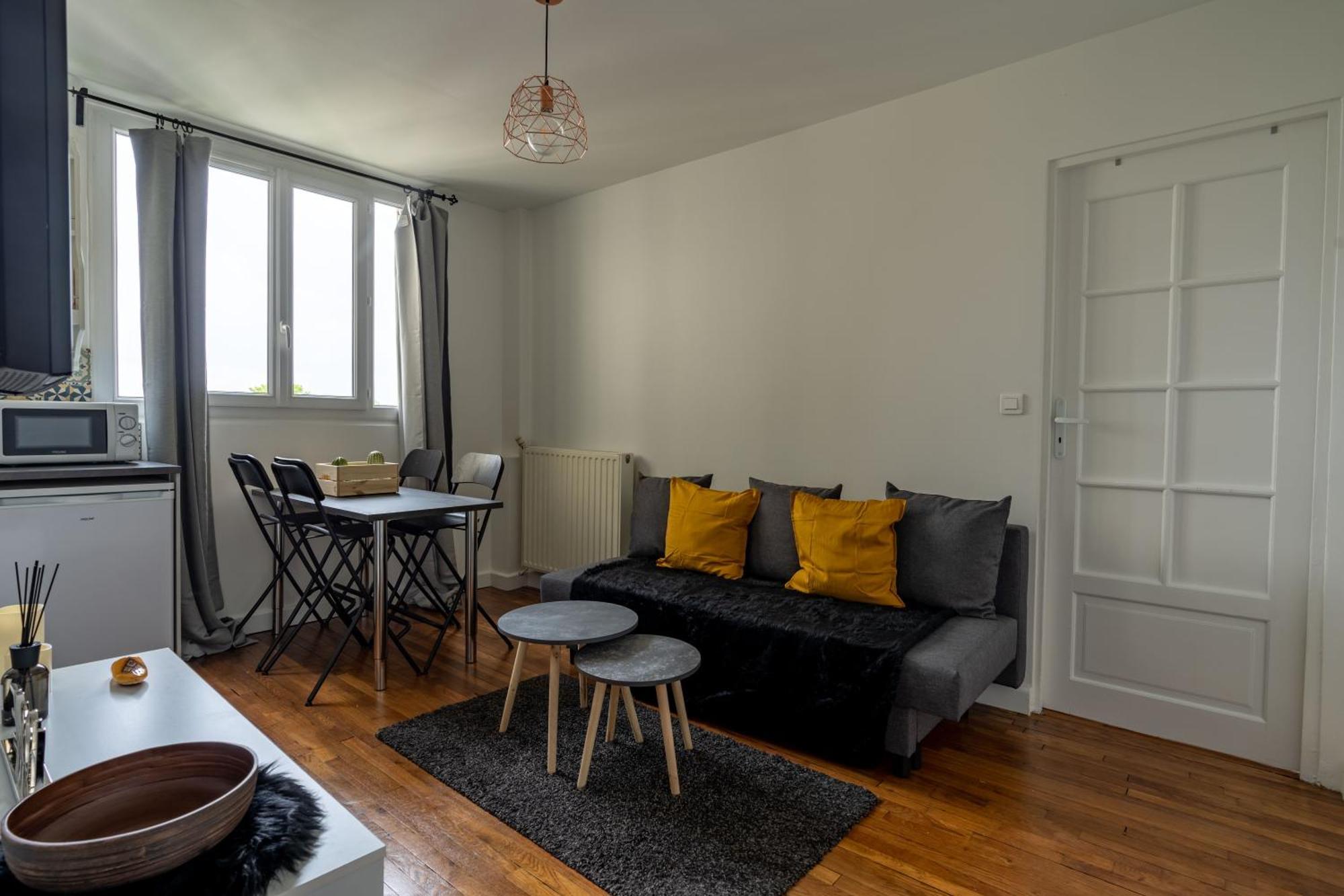 Charmant 2 Pieces Pour 4 Personnes A Courbevoie Lejlighed Eksteriør billede